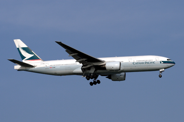 CATHAY PACIFIC BOEING 777 200 SIN RF IMG_2324.jpg