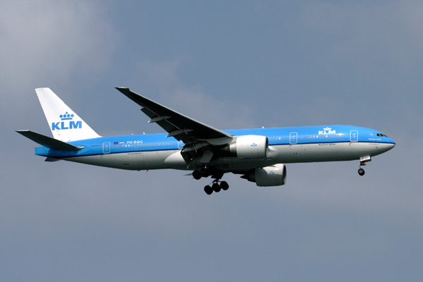 KLM BOEING 777 200 SIN RF IMG_2281.jpg