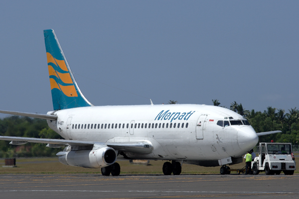 MERPATI BOEING 737 200 DPS RF IMG_1817.jpg