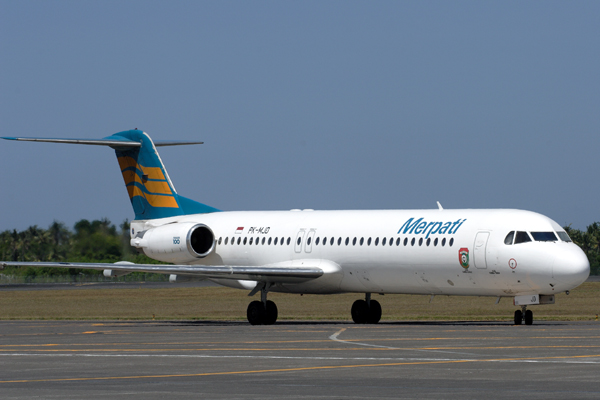 MERPATI FOKKER 100 DPS RF IMG_1840.jpg