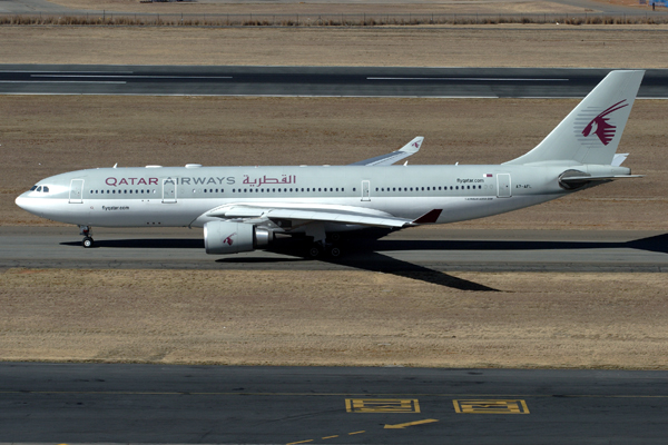 QATAR AIRWAYS AIRBUS A330 200 JNB RF IMG_0701.jpg