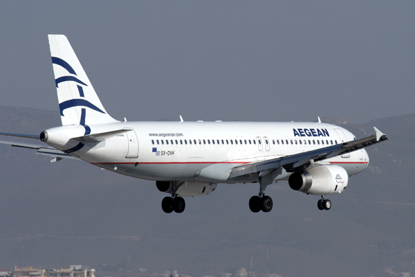 AEGEAN AIRBUS A320 ATH RF IMG_3716.jpg