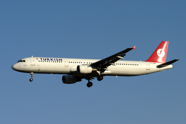 TURKISH AIRBUS A321 ATH RF IMG_3361.jpg