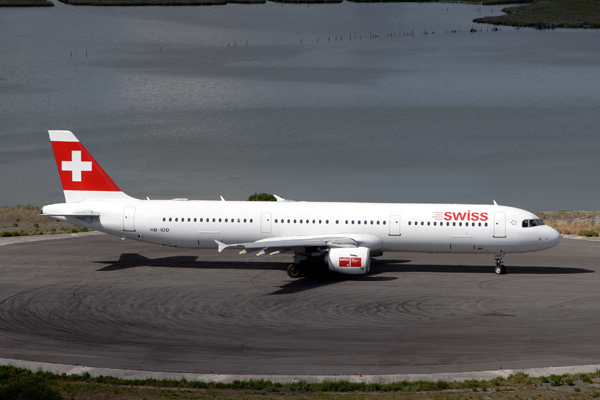 SWISS AIRBUS A321 CFU RF IMG_2898.jpg