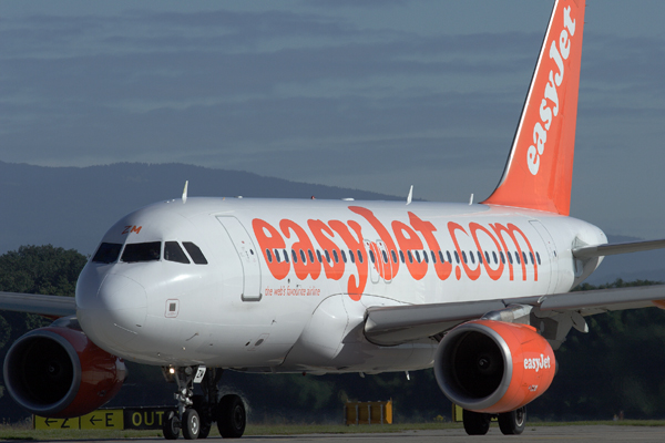 EASYJET AIRBUS A319 GVA RF IMG_3072.jpg