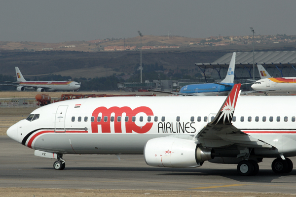 AMC AIRLINES BOEING 737 800 MAD RF IMG_2600.jpg