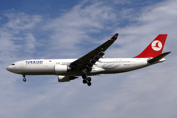 TURKISH AIRLINES AIRBUS A330 200 BJS RF IMG_3905.jpg