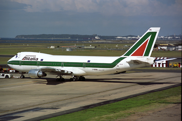 ALITALIA BOEING 747 200 SYD RF 391 9.jpg