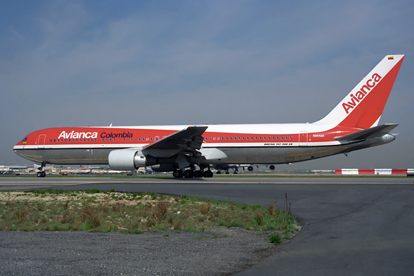 AVIANCA COLOMBIA BOEING 767 300 JFK RF 918 34.jpg