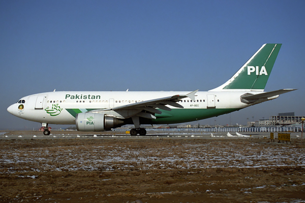 PAKISTAN AIRBUS A310 300 BJS RF 1323 21.jpg