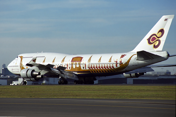 THAI BOEING 747 400 SYD RF 1469 23.jpg