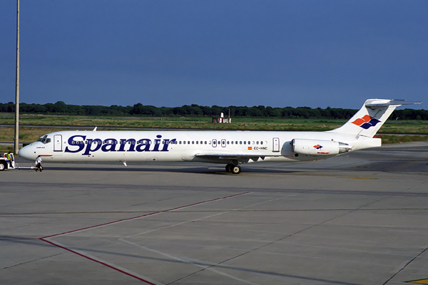 SPANAIR MD80 BCN RF 1544 19.jpg