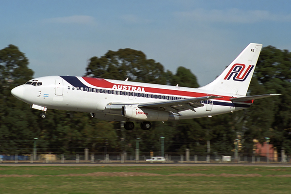 AUSTRAL BOEING 737 200 AEP RF 1723 22.jpg