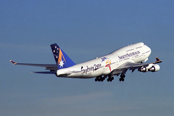 ANSETT AUSTRALIA BOEING 747 400 SYD RF 1468 34.jpg