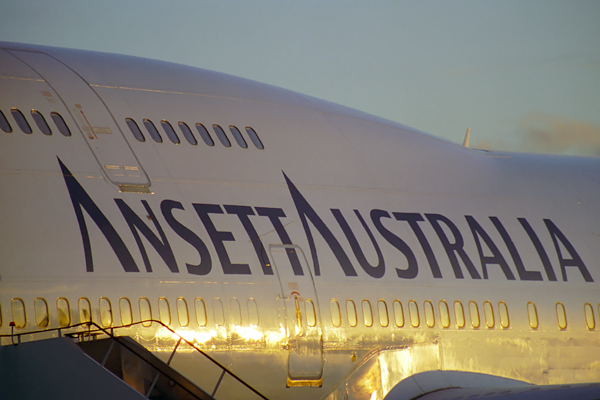 ANSETT AUSTRALIA BOEING 747 300 SYD RF 997 8.jpg
