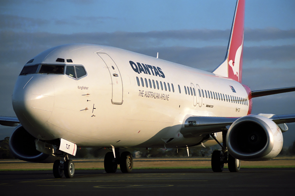 QANTAS BOEING 737 400 HBA RF 751 13.jpg