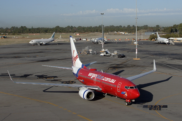 VIRGIN BLUE BOEING 737 700 PER RF IMG_5801.jpg