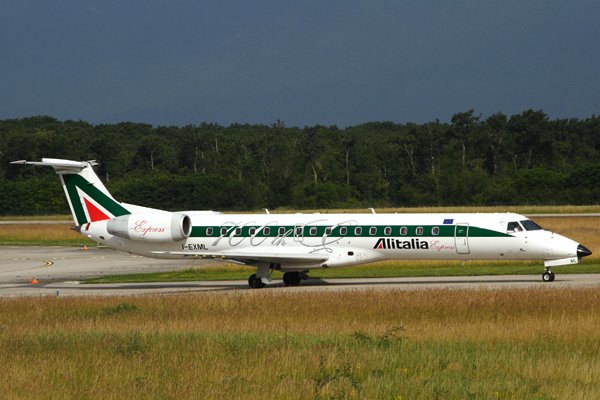 ALITALIA EXPRESS EMBRAER 145 GVA RF IMG_7929.jpg