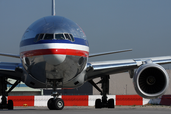 AMERICAN BOEING 777 200 JFK RF IMG_4738.jpg