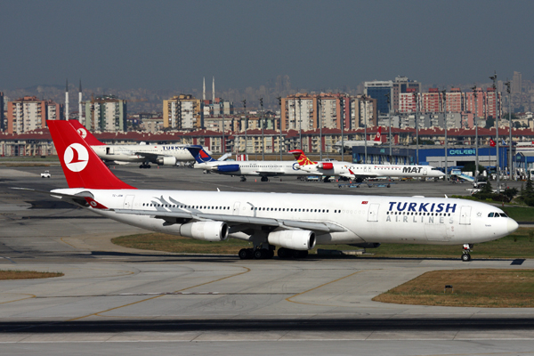 TURKISH AIRLINES A340 300 IST RF IMG_5056.jpg