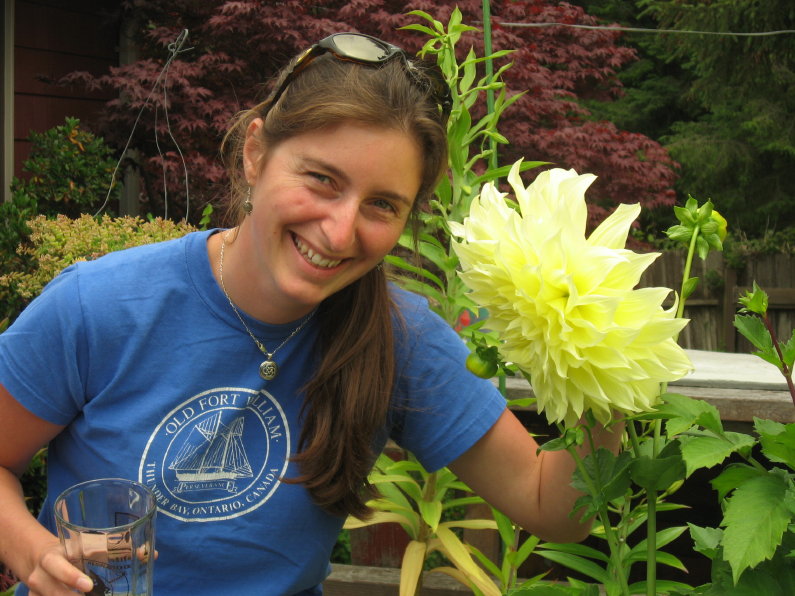Lindsey and the Big Dahlia