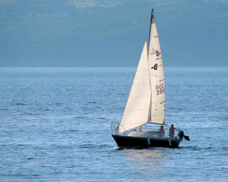 Conception Bay 011<br>Sailing off St. Phillips Beach