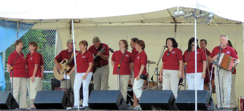 Festival of Friends 2007 013Concert Crowd 1