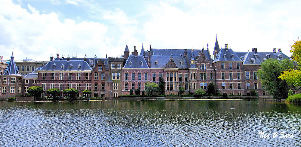 Binnenhof  parliament buildings