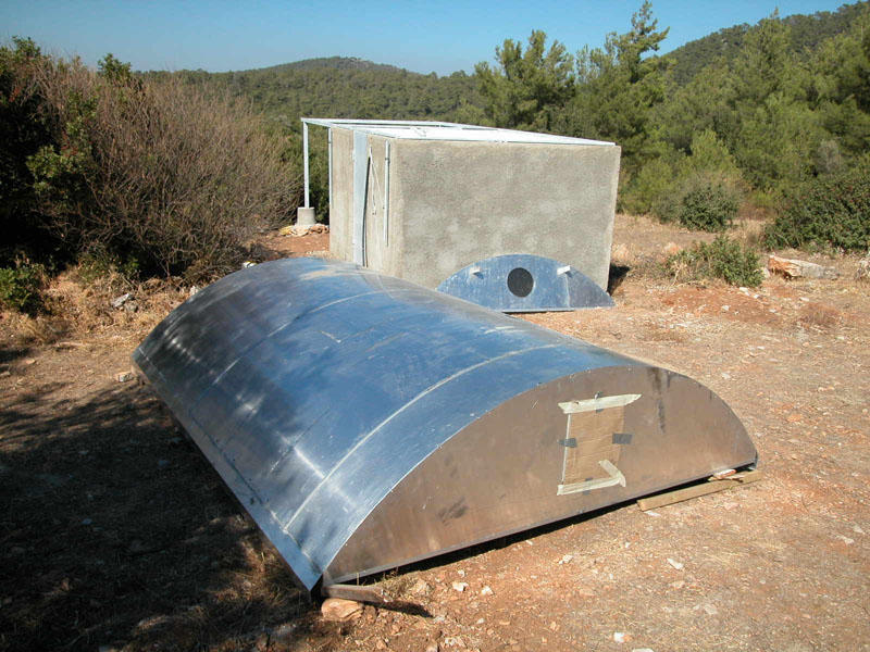 roof arrived... / NiHAYET...