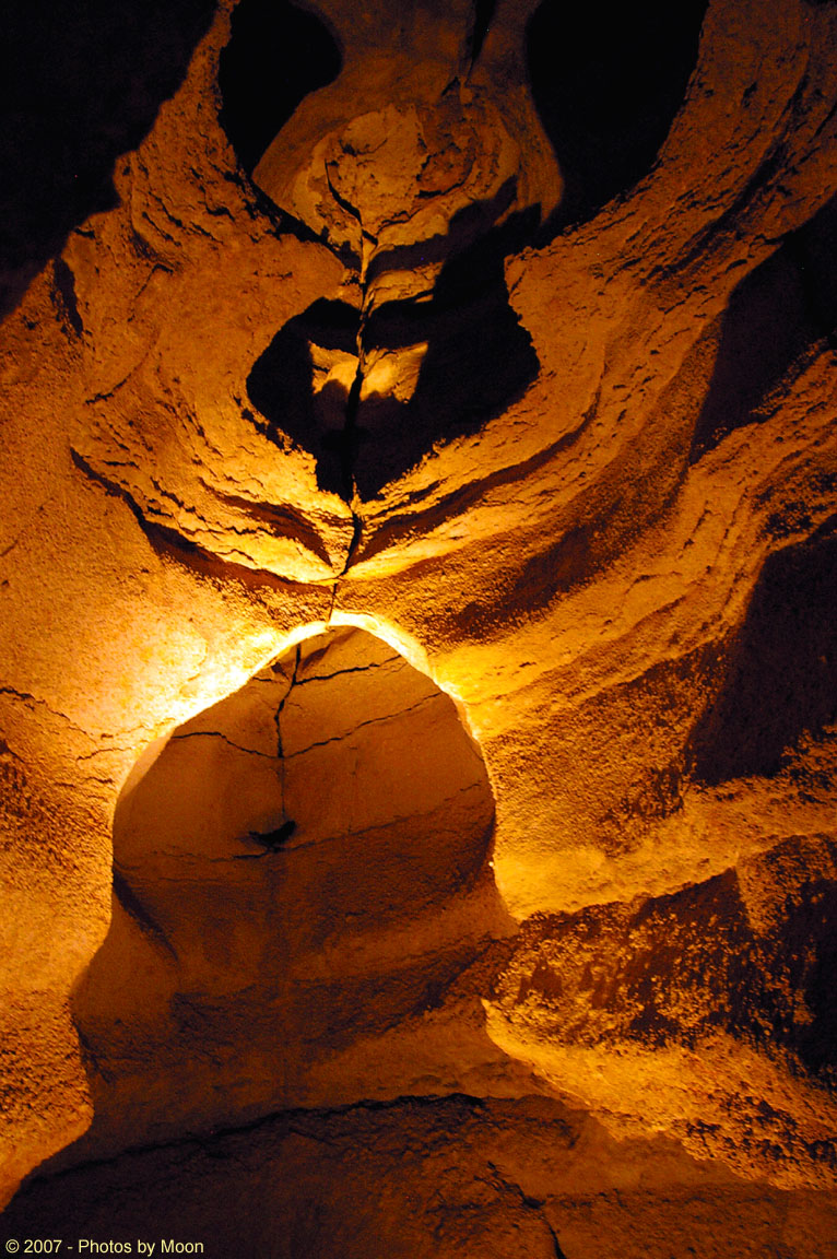 Caverns of Sonora 17392.jpg