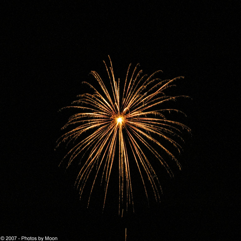 Bastrop Fireworks 07 17915.jpg