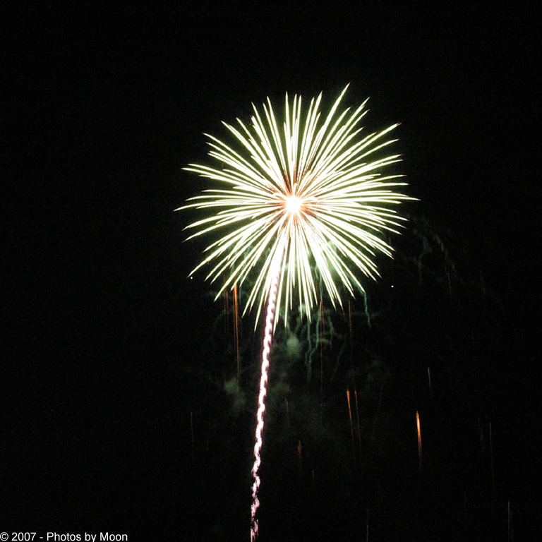 Bastrop Fireworks 07 17916.jpg