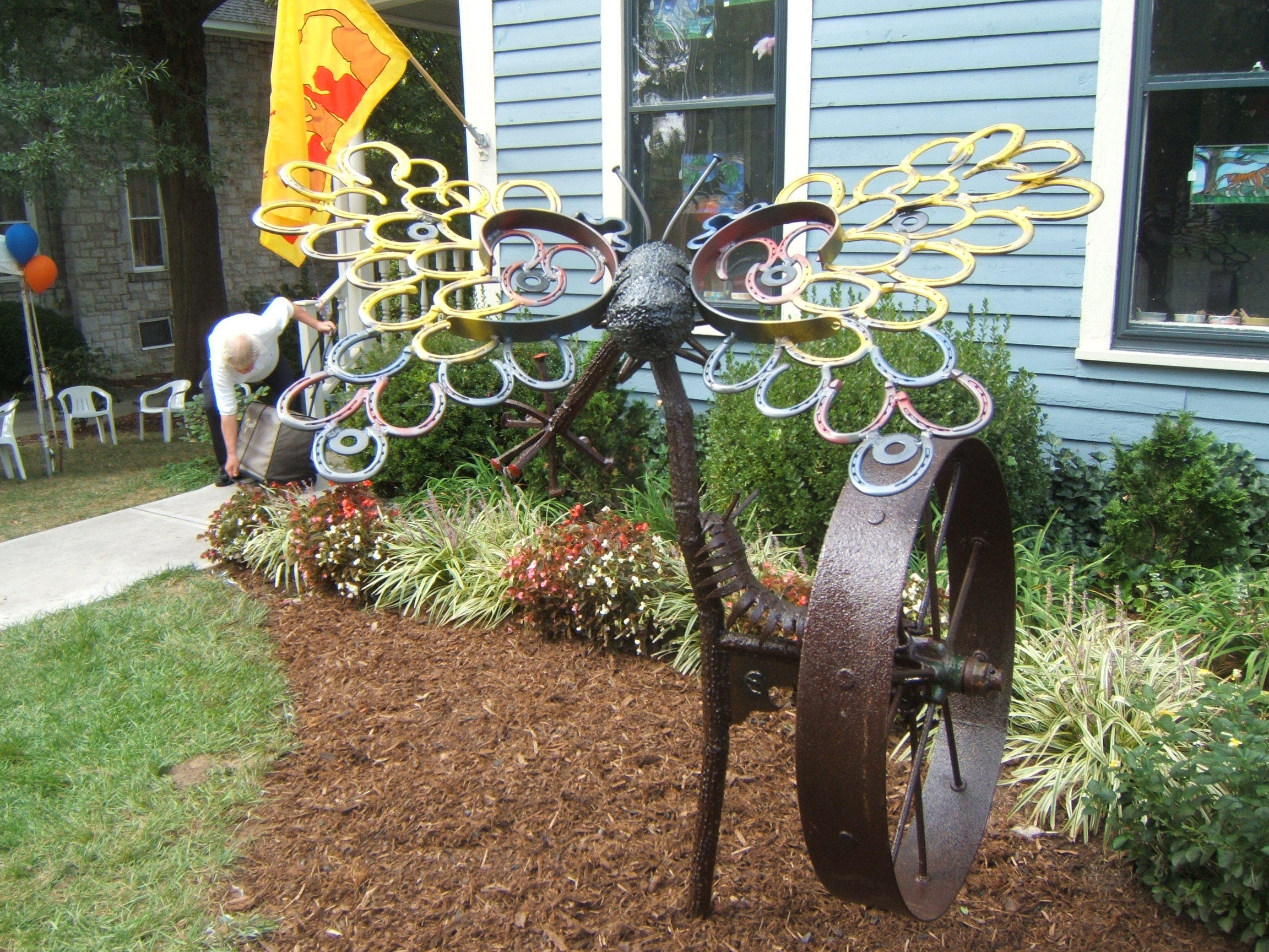  BEAUTIFUL  BUTTERFLY  METAL  SCULPTURE  