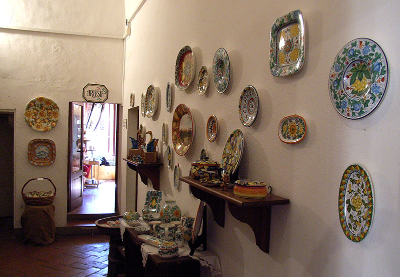 Certaldo: Artesia Pottery