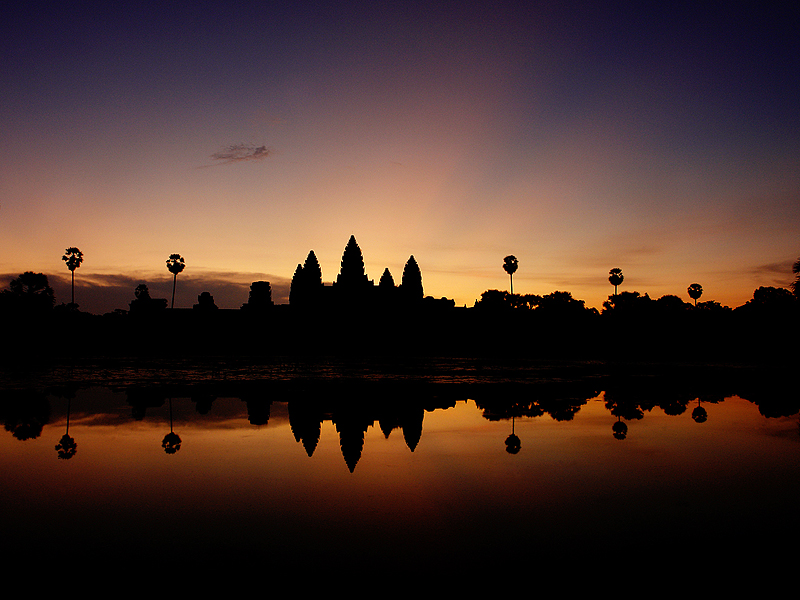<b>HM</b><br>Angkor Wat Shadows and Reflections