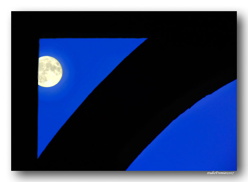 <b> 9th </b> <br> Cathedral Moon<br>Fremiet