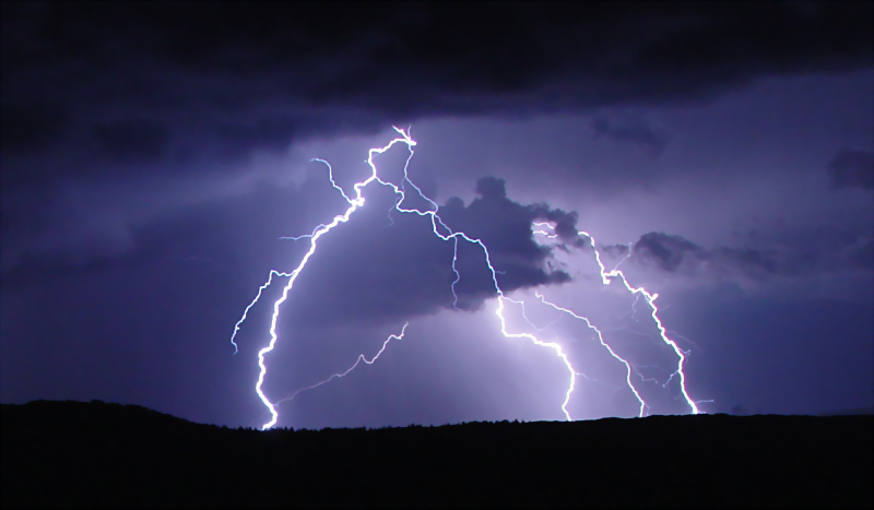 <B>6th Place</b><br>Lightning<br>by Jim Jackson