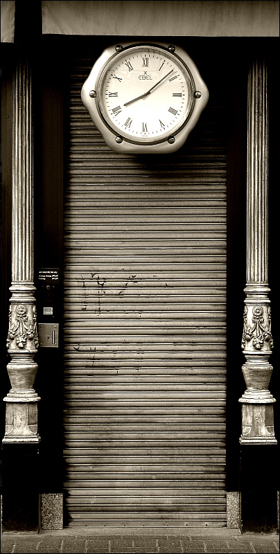 2nd<br>The Time Portal Is Closed *<br>by Franky2005