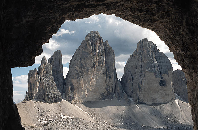 Great mountains in a small frame *