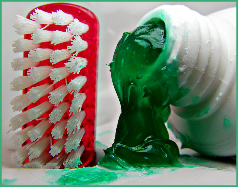 <b>5th Place (tie)</b><br>Toohtpaste disorder<br>by Alopa