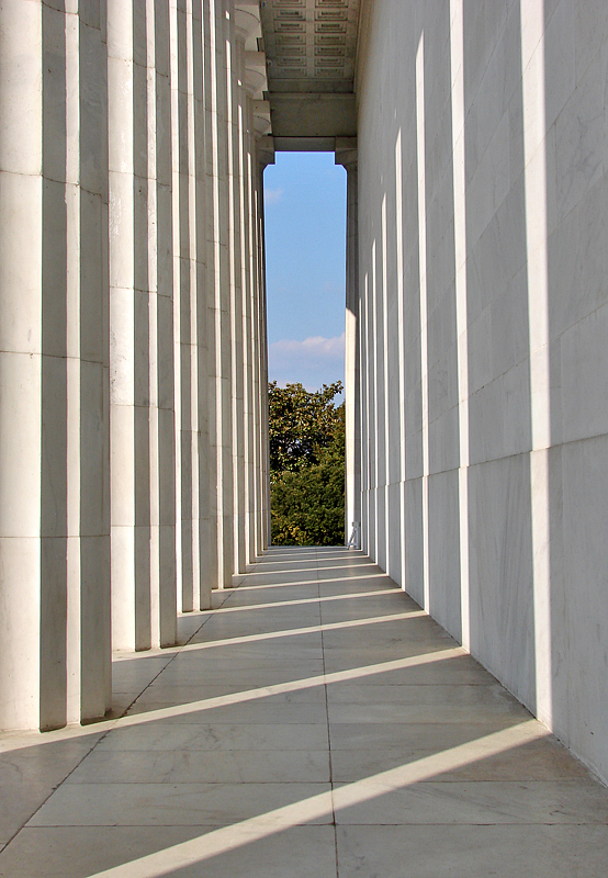 <b>2nd</b><br>Lincoln Illusion