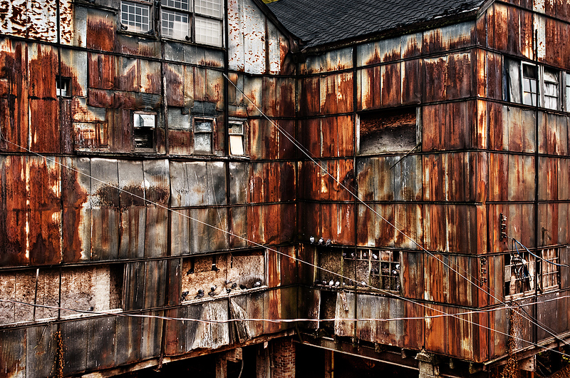 2nd place<br>Rusted Building
