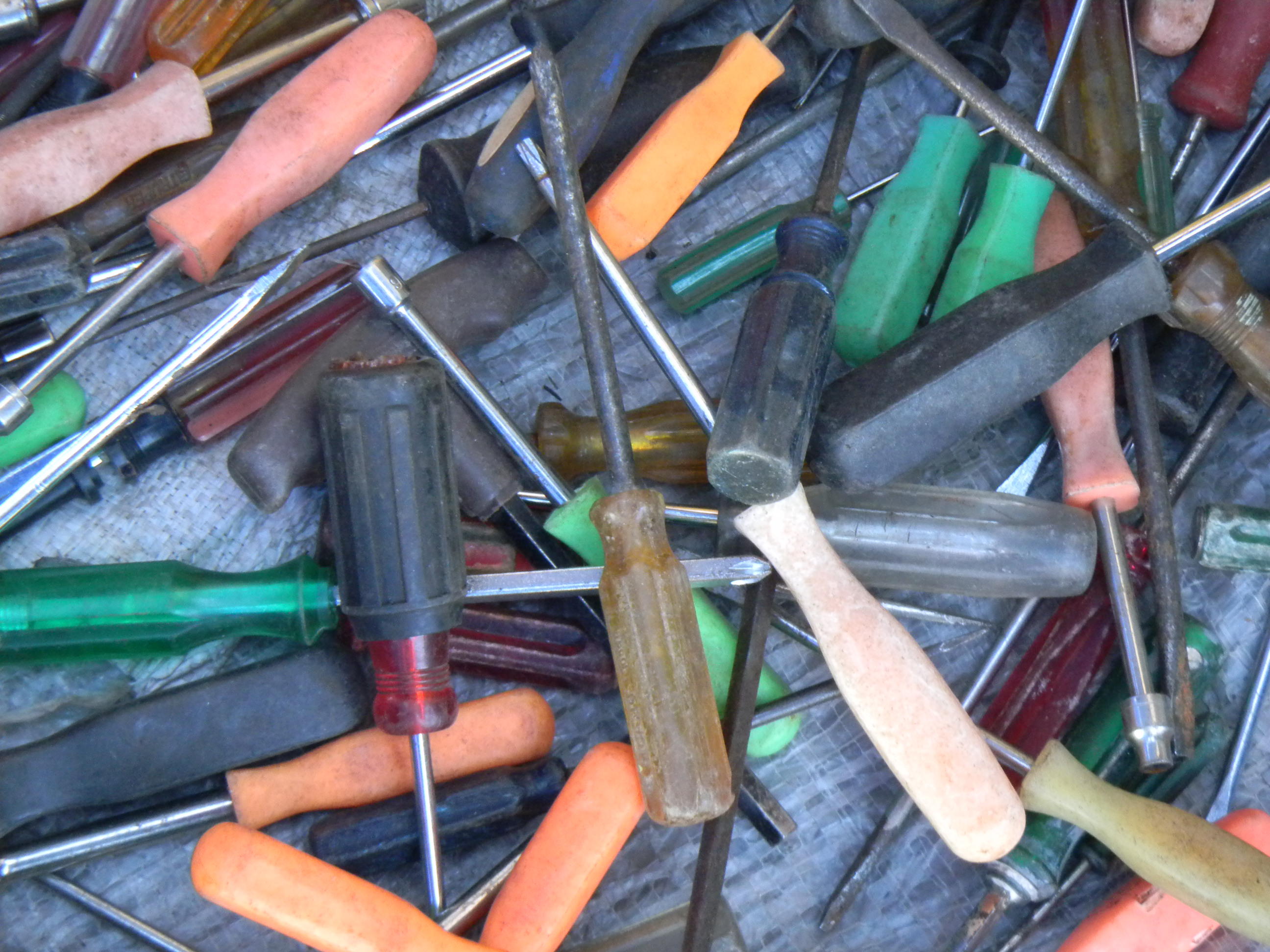 SCREWDRIVERS COLOR