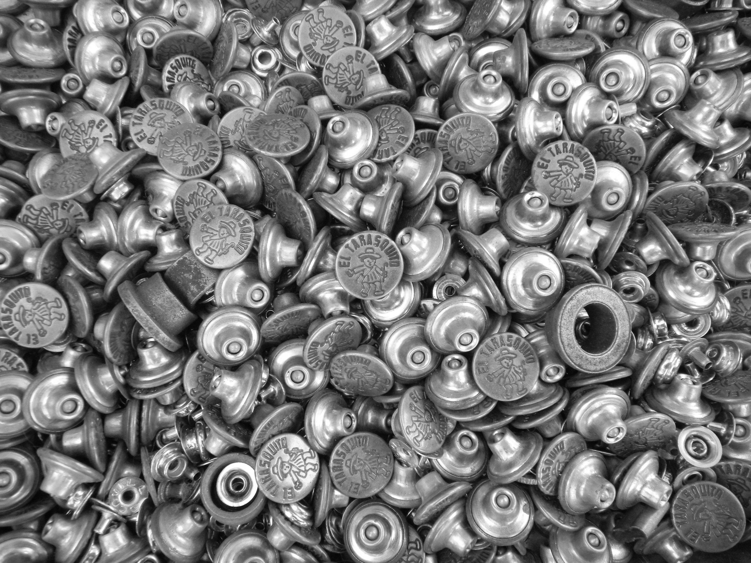 BUTTONS