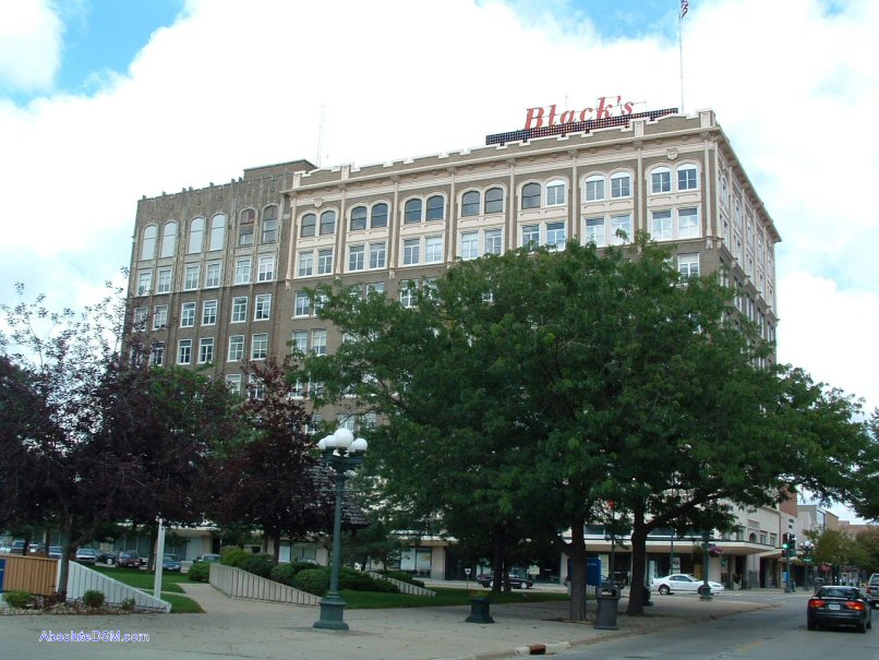 blacks whole building.JPG