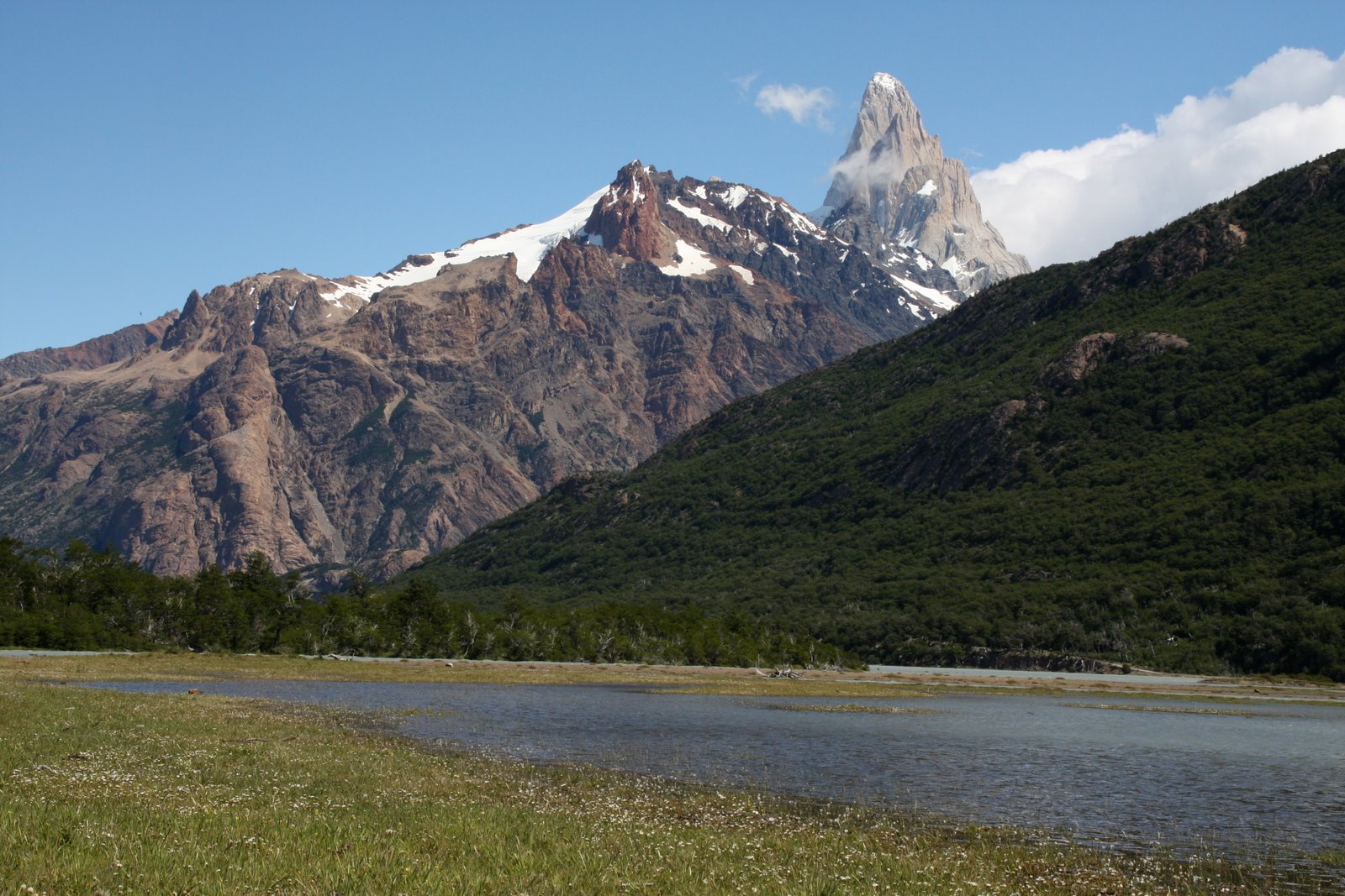 top of Mount Fitz Roy is clear now