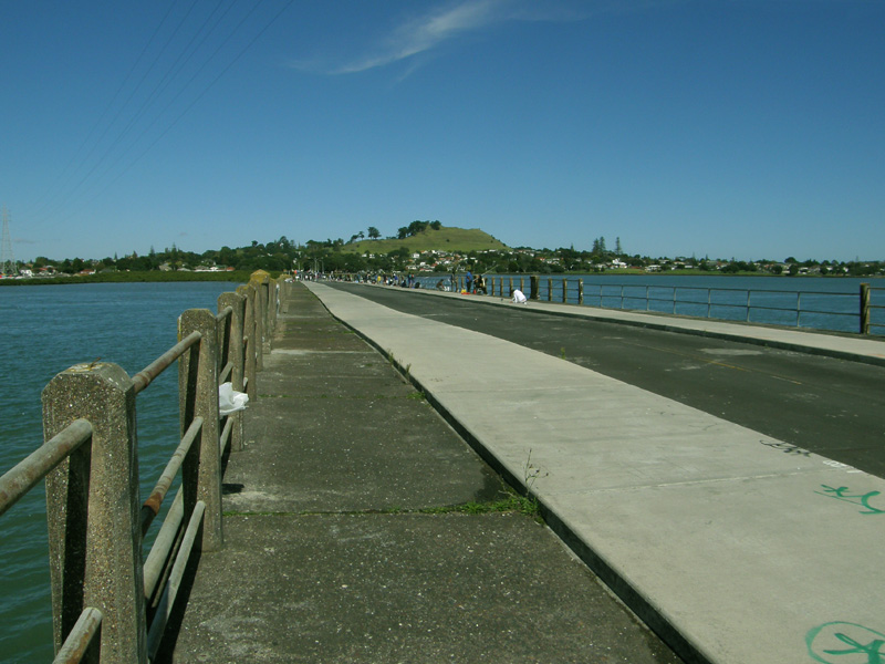 Old Mangere Bridge.jpg