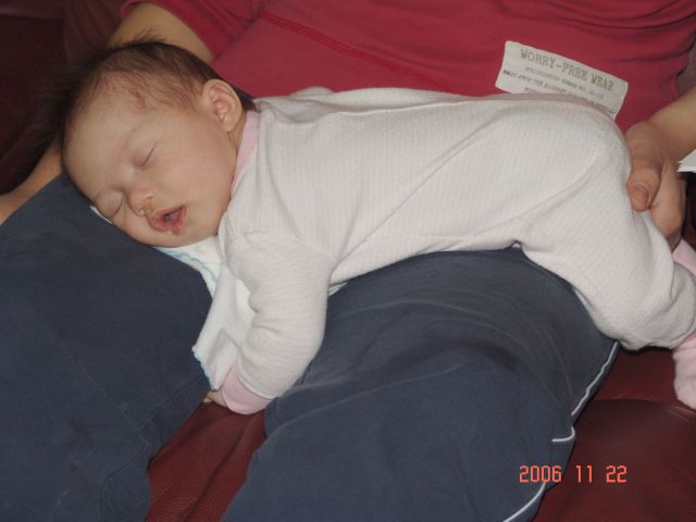 Cháu ngoại đang ngủ - Sleeping grand daughter