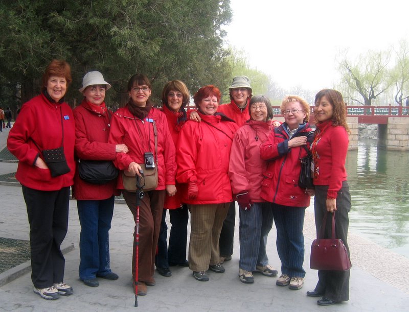 Le groupe en rouge
