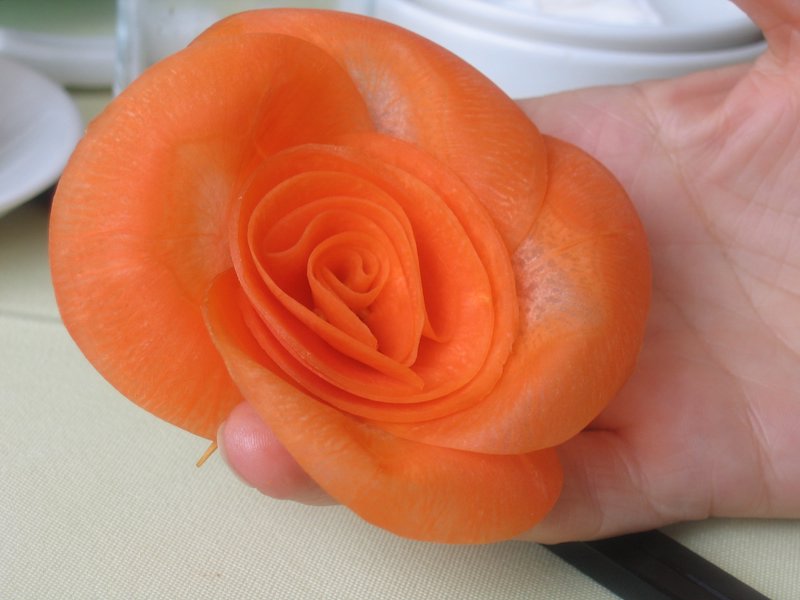 Fleur faite avec carotte